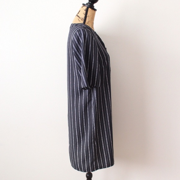 BCBGMazAzria Small Black & White Striped Short Sleeve Mini Shift Dress - Picture 7 of 8